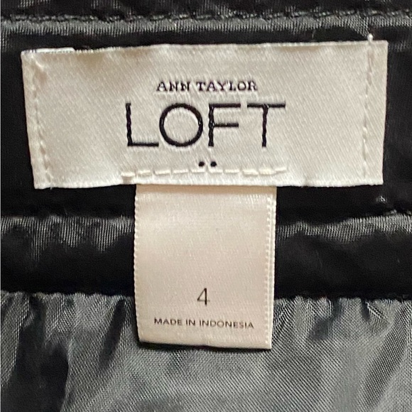 LOFT 4 Blue, Black, and Gray Houndstooth Short Skirt - Picture 8 of 8